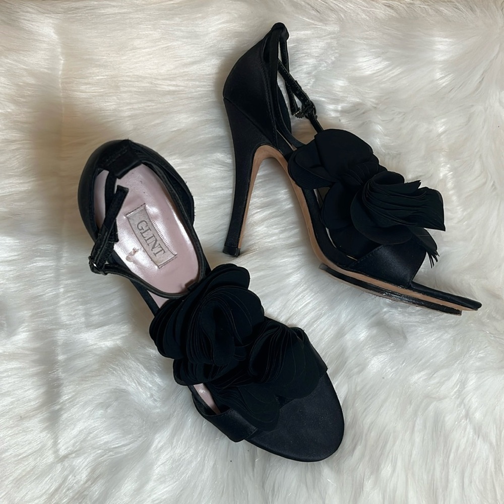 Glint Black Special Occasion Formal Floral 4.5” Heels Pumps Shoes